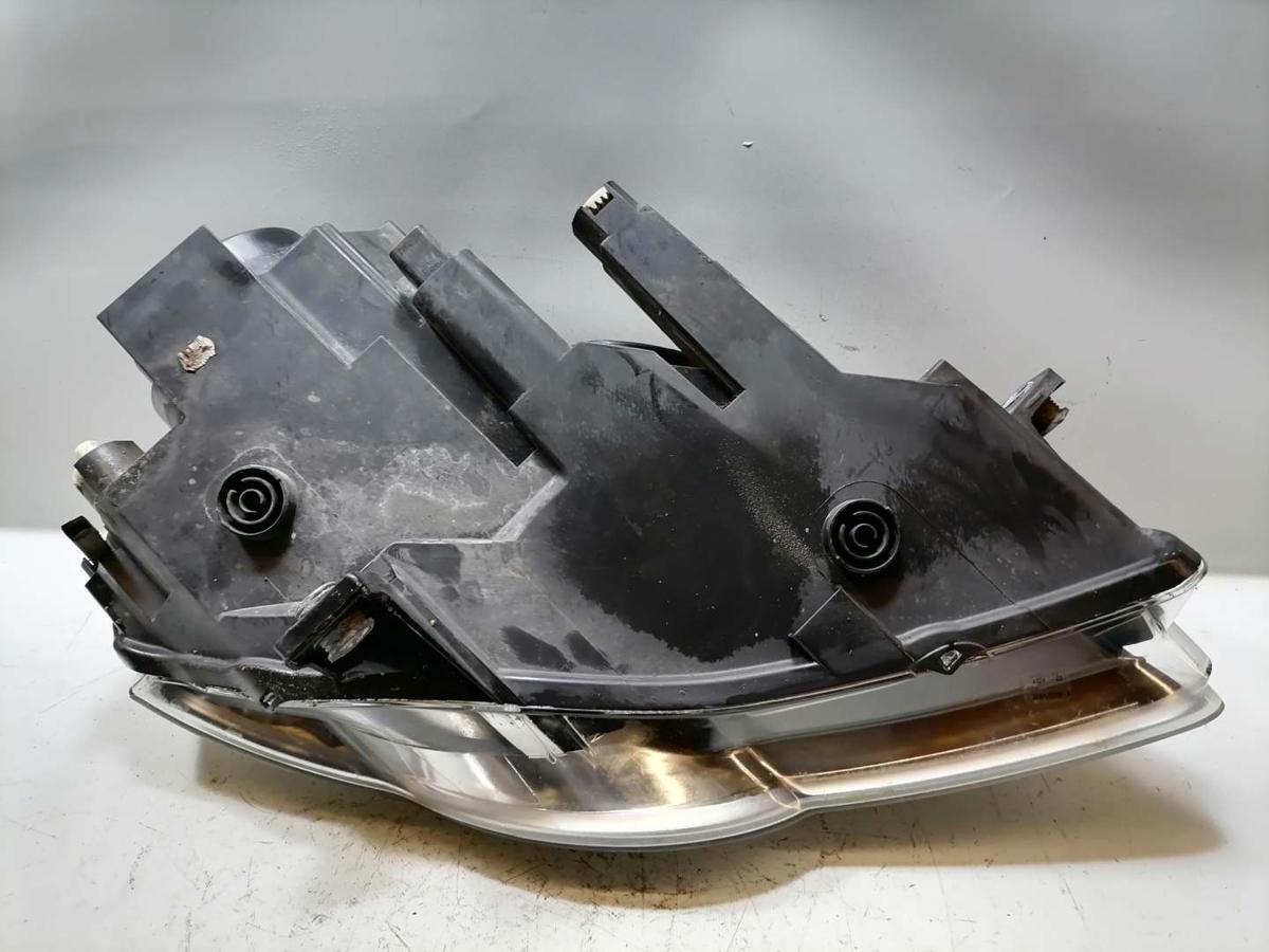 VW Passat 3C B6 original Scheinwerfer vorn links Halogen Bj.2006